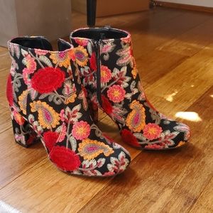 Adorable Embroidered Booties!